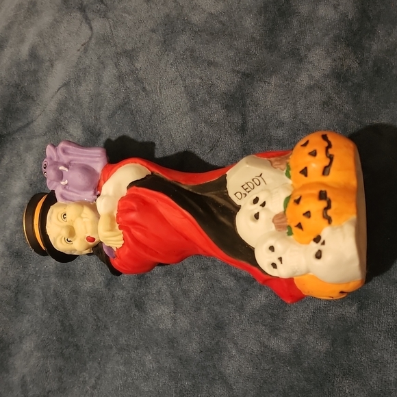 Brinn's Vampire Dracula Candleholder - Picture 1 of 5